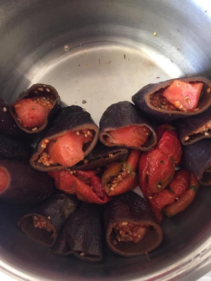 Patlıcanın En Güzel Hallerinden Biri 'Ekşili Kuru Dolma'