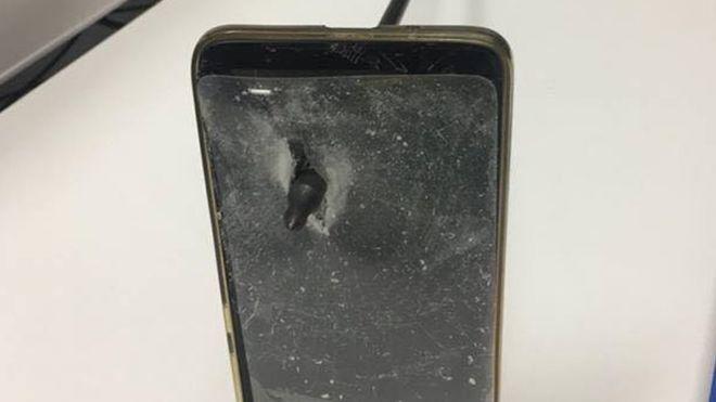 Oka Kalkan Olan Cep Telefonu Hayat Kurtardı!