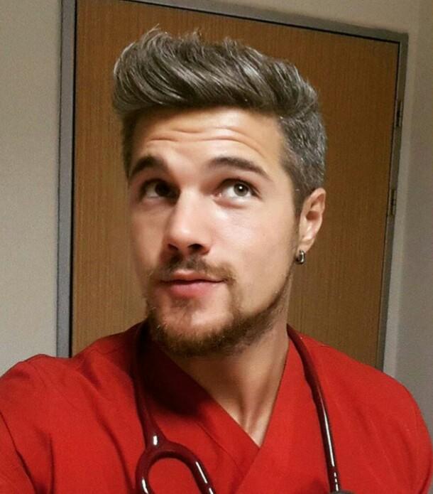 KizlarSoruyorda Olay Var: Mezoterapi ve Ozonterapi Uygulamasını Türkiyenin En Yakışıklı Fenomen Doktoru ile Konuştuk