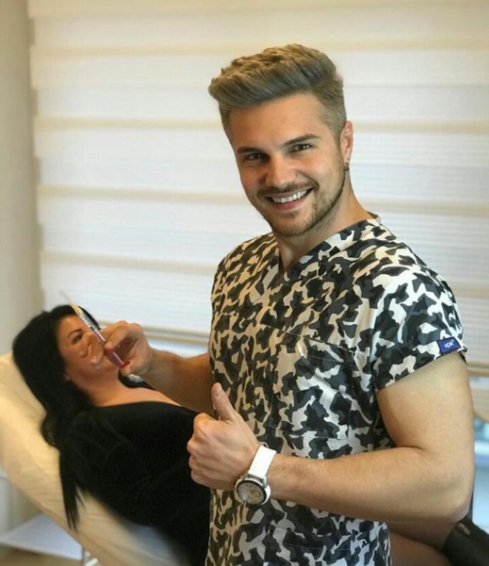KizlarSoruyorda Olay Var: Mezoterapi ve Ozonterapi Uygulamasını Türkiyenin En Yakışıklı Fenomen Doktoru ile Konuştuk