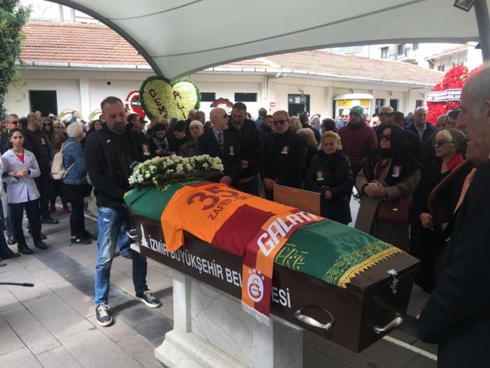 Demet Akbağ'ın Eşi Zafer Çika Son Yolculuğuna Uğurlandı