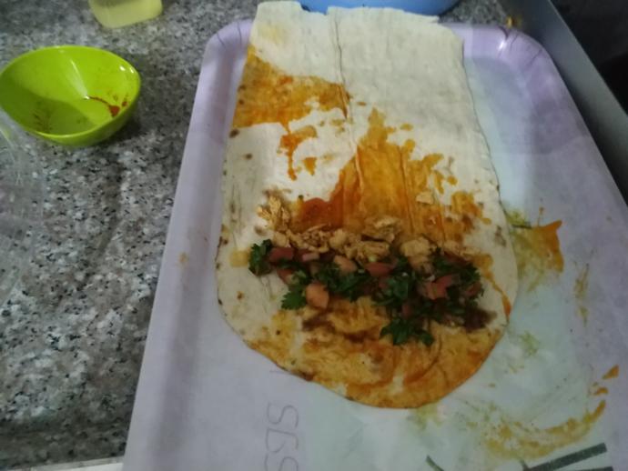 Mersinli Emira'nın Mutfağından Mersin'in Meşhur Yemeği Olan Yoğurtlu Tavuk Tantuni Tarifi