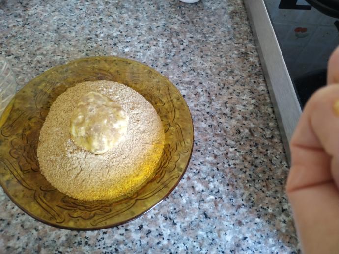 Çocukların ve Gençlerin Ketçapla Birlikte Severek Yiyeceği Çıtır Çıtır Baharatlı Nugget Tarifi