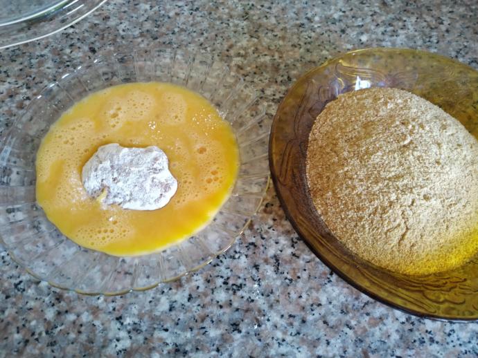 Çocukların ve Gençlerin Ketçapla Birlikte Severek Yiyeceği Çıtır Çıtır Baharatlı Nugget Tarifi