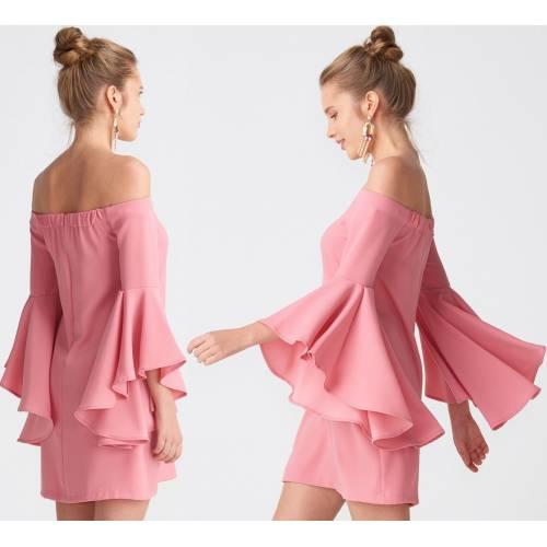 Pembe Elbise