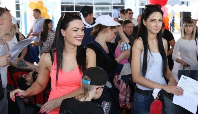 Ruslar Türkiye'ye Kimlikle Girebilecek (Karar 8 Nisan'da Alınabilir)