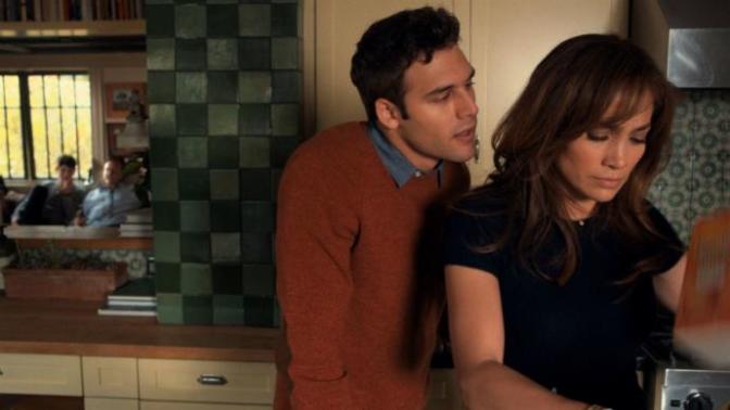 Komşu Kaçamağındaki Aşk: The Boy Next Door