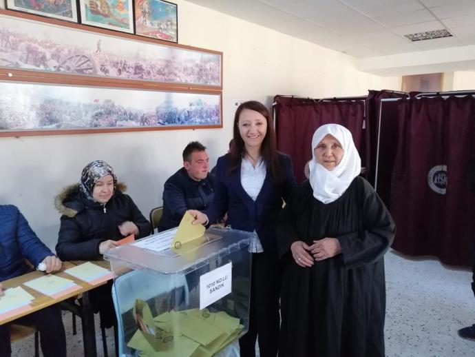 Gerçek Bir Başarı Hikayesi! Belediyeye Sekreter Olarak Girdi, Başkan Oldu