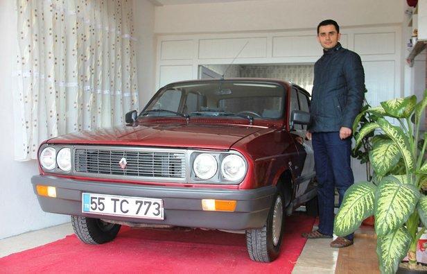 Duyduklarınıza İnanın: Samsunda Bir Kişi Evinin Salonunda 1999 Model Toros Otomobiliyle Beraber Yaşıyor!