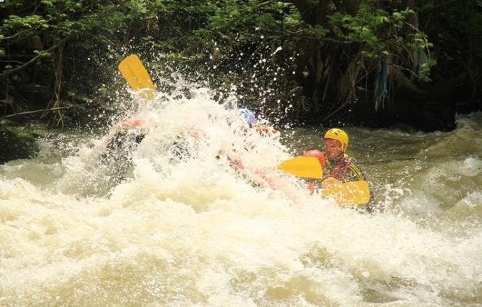 Melen çayı üzerinde rafting heyecanı
