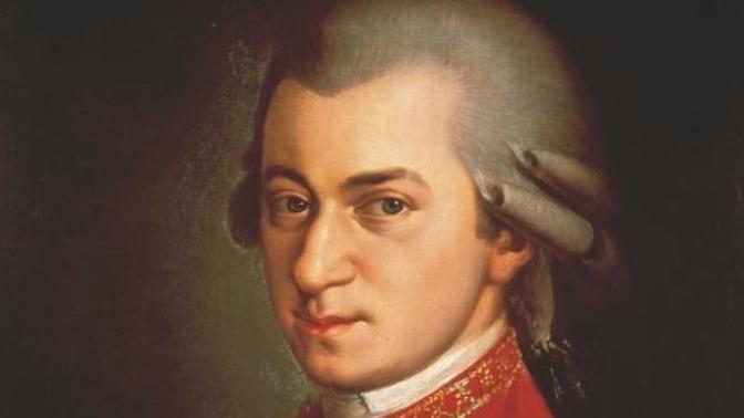 AKP'den CHP'ye Geçen Hopa'da Hoparlörlerden Mozart Çalındı