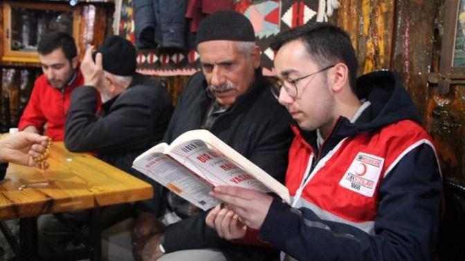 Kızılay Tarafından Başlatılan "Beklemede Oku" Projesi Ve Projeden Harikulade Kareler!