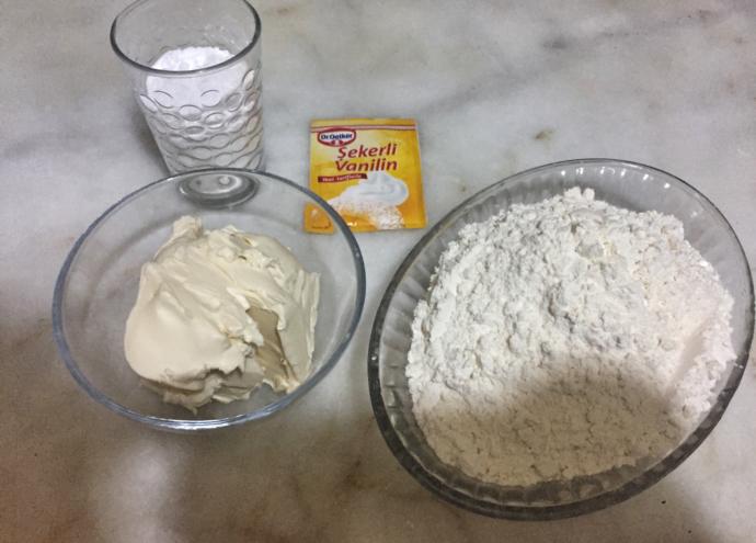 Ağızda Dağılan Nefis “Un Kurabiyesi” Tarifi!