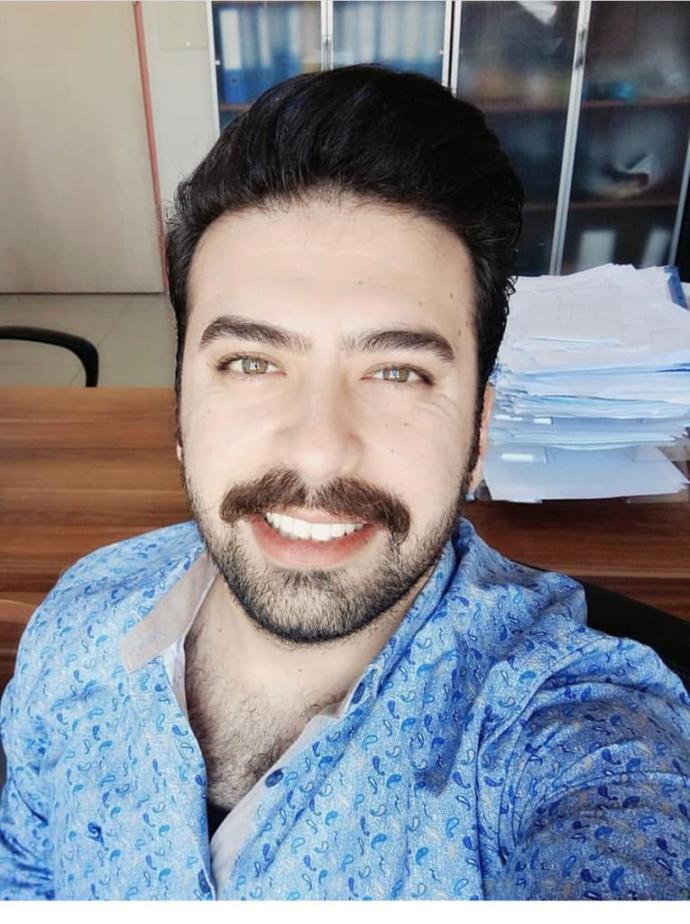 Samimiyet Kokan Bir Köy Öğretmeni: Mardinli Öğrencileriyle Karadeniz Horonu Tepen Murat Öğretmen KizlarSoruyorda!