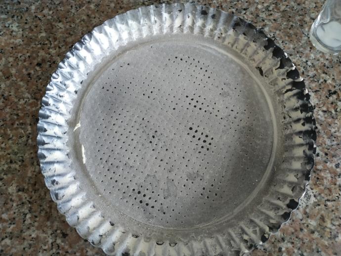 Ekşimsi Tatlı: Tart Kekten Orman Meyvesi Soslu Ağlayan Pasta