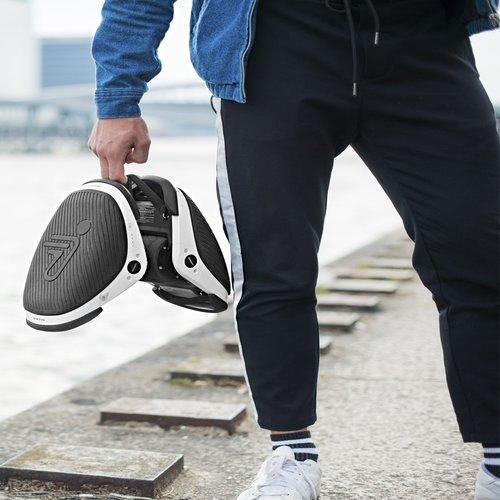 O Sedece Bir Paten Değil! Onun Adı Segway Drift W1!