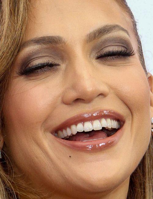 Jennifer Lopez dişleri