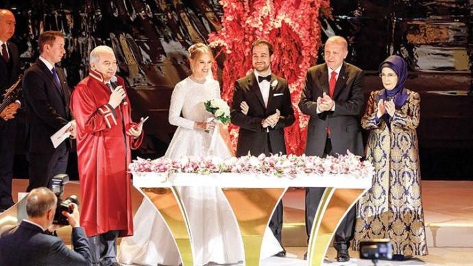 Yelda Demirören ile Haluk Kalyoncu Evlendi (Cumhurbaşkanı Erdoğan Nikah Şahidi Oldu)