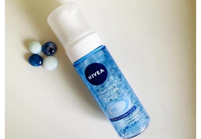 Nivea yüz temizleme köpüğü