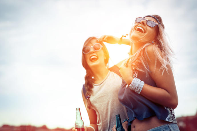 Hayat Bize Rengarenk: Festival Kuşlarının Çantalarından Ayırmamaları Gereken En Önemli Ürünler!