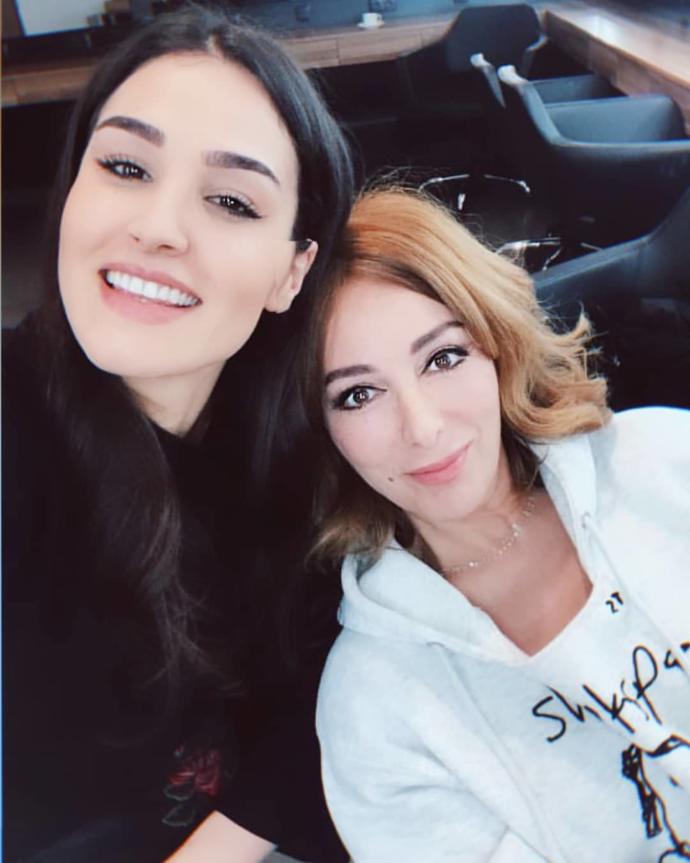 Yıllara Meydan Okuyan Güzelliklerinin Yanına Unutulmaz Başarıları Da Eklemiş 5 Ünlü Kadın!