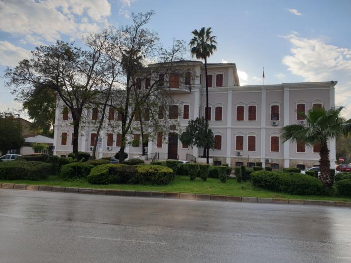Tarihi binalar eski Adana'da sıklıkla karşınıza çıkıyor
