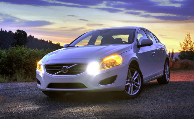 Volvo'dan Büyük Adım: Artık Volvo Otomobiller Birbirlerini Uyaracak!