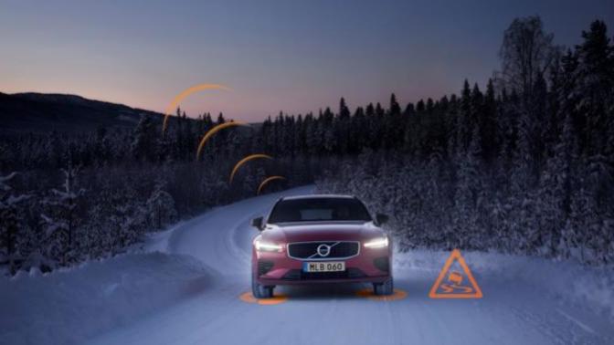 Volvo'dan Büyük Adım: Artık Volvo Otomobiller Birbirlerini Uyaracak!