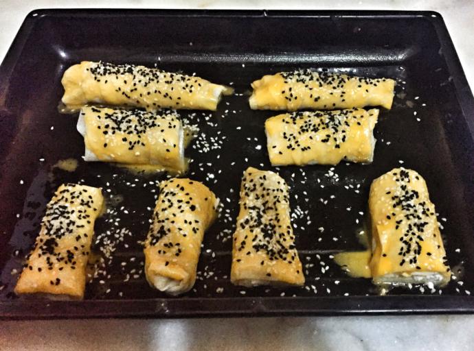 Sadece 2 Yufkayla Çıtır Çıtır Börek Tarifi!