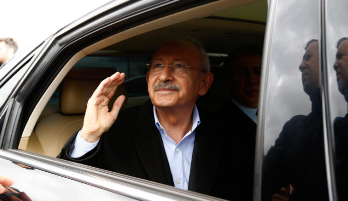 CHP Lideri Kemal Kılıçdaroğlu Şehit Cenazesinde Saldırıya Uğradı (Ankara)