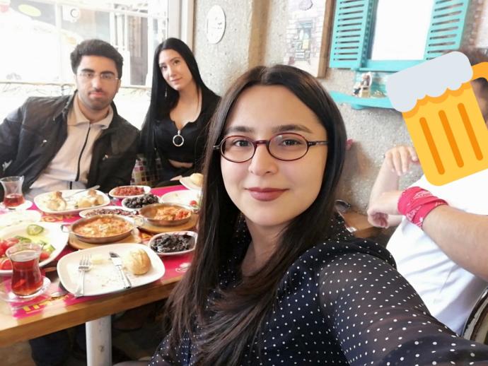Yüzünü göstermek istemeyen arkadaşımız sekizinciRep 🤓
