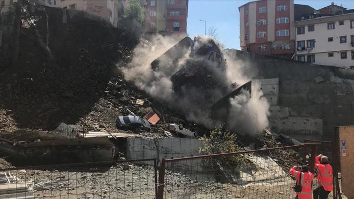 İstanbul Kağıthane'de 4 Katlı Bina Çöktü!