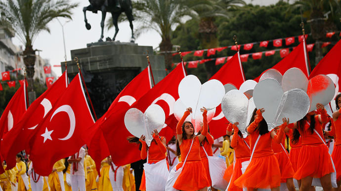 23 Nisan Ulusal Egemenlik ve Çocuk Bayramı Tüm Yurtta Coşkuyla Kutlanıyor