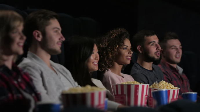 Sinemada Film İzlerken Karşılaştığımız En Sinir Bozucu Tipler!