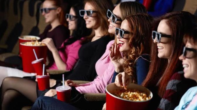 Sinemada Film İzlerken Karşılaştığımız En Sinir Bozucu Tipler!