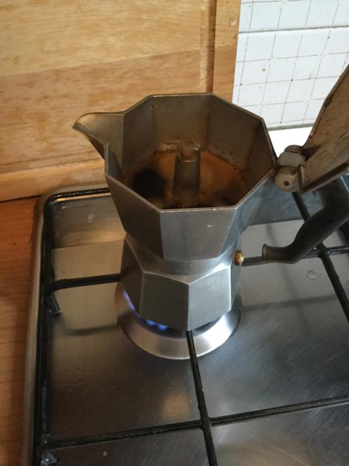 Moka Pot İle Çikolatalı İtalyan Kahvesi Nasıl Yapılır?