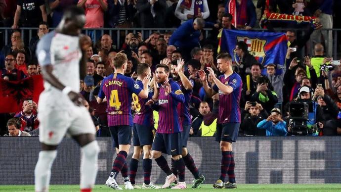 Barcelona Finalin Kapısını Araladı (Barcelona 3 - 0 Liverpool)