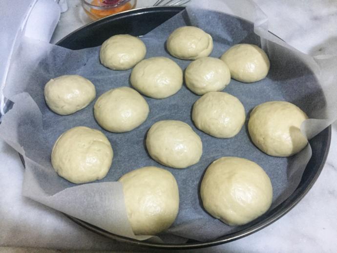 Yumuşacık ve Mayalı “Kıymalı Poğaça” Tarifi!