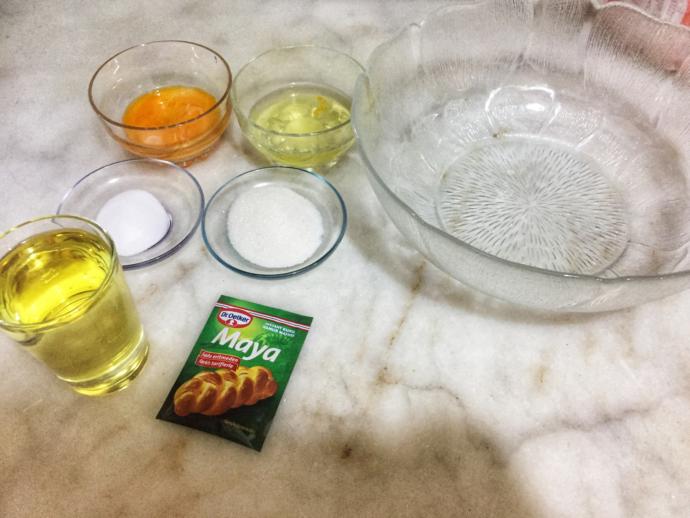 Yumuşacık ve Mayalı “Kıymalı Poğaça” Tarifi!