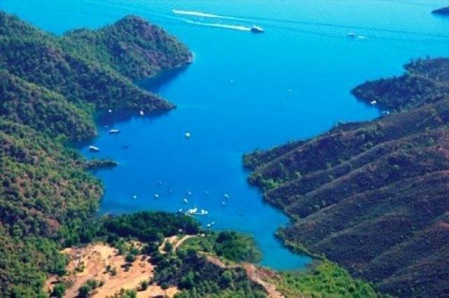 Mavilere Açılan Umut Kapıları: Türkiye'nin Cenneti Andıran Koyları