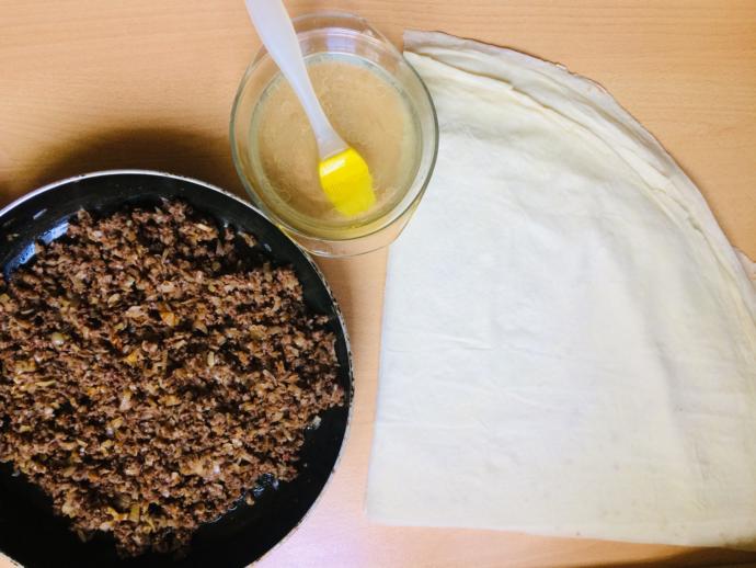Gül Gibi Bir Börek “Kıymalı Gül Böreği” Tarifi!