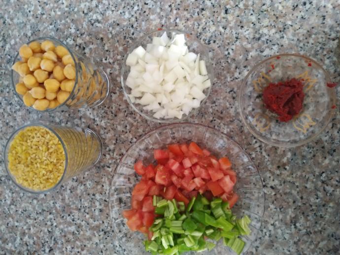 Sulu Yemeklerin Yanında Olmazsa Olmaz Bir Lezzet: Nohutlu Bulgur Pilavı