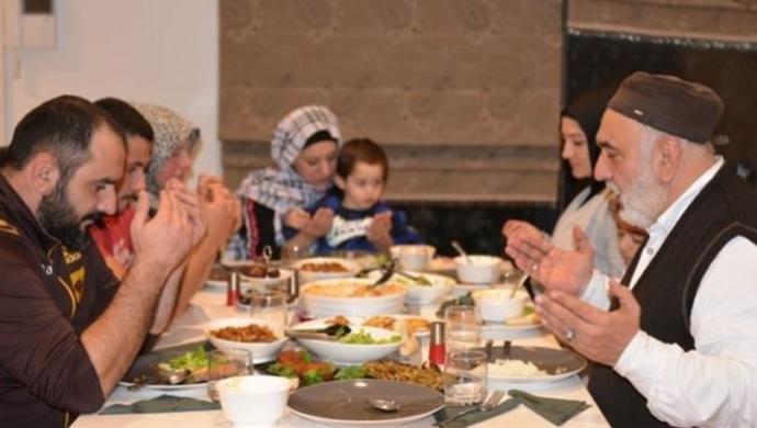 11 Ayın Sultanı Ramazan ve Orucun İlk Günü!