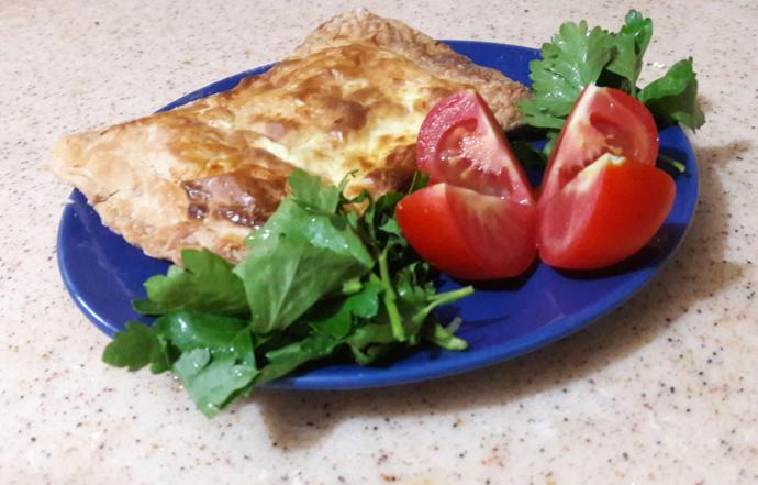 Tadı Damakta Kalan Çökelekli Börek Tarifi!