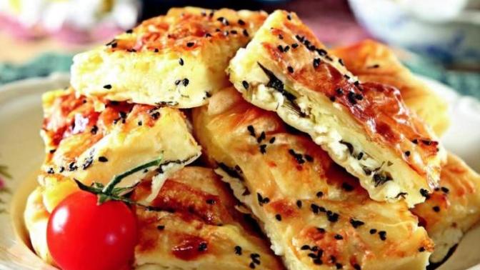 Tadı Damakta Kalan Çökelekli Börek Tarifi!