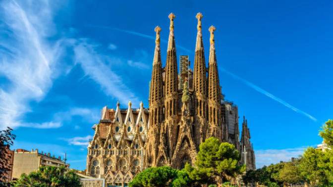 Her Şeye Ara Verin, Çünkü Birazdan Görecekleriniz Buna Değer: Antoni Gaudí'nin Mimarlık Eserleri