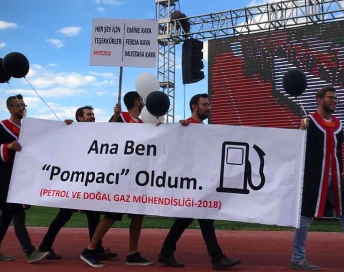 He çok komik, şimdi git ve doldur depoyu