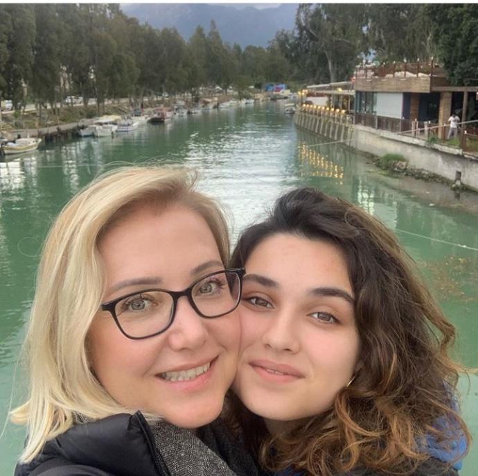 Anneler Günü'nde, Annelerimize Mutfak Eşyası Almak Kötü Mü?