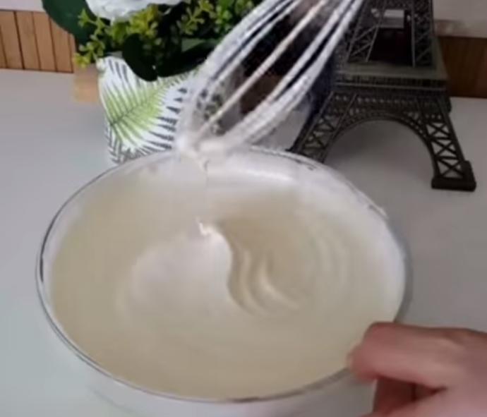 Görünüşü Kadar Tadı da Güzel Bir Tatlı: Karamel Soslu Cheesecake Tarifi