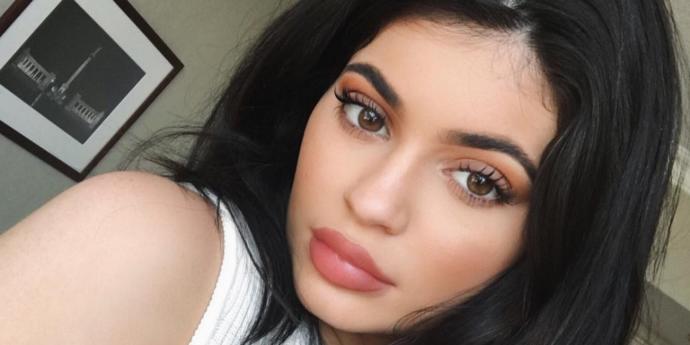 Kaşlarınıza Dinamizm Kazandıracak Bir Dokunuş: Microblading!